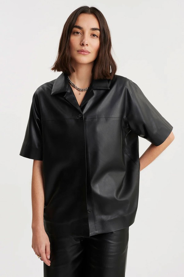 Vera Shirt Black from Holzweiler