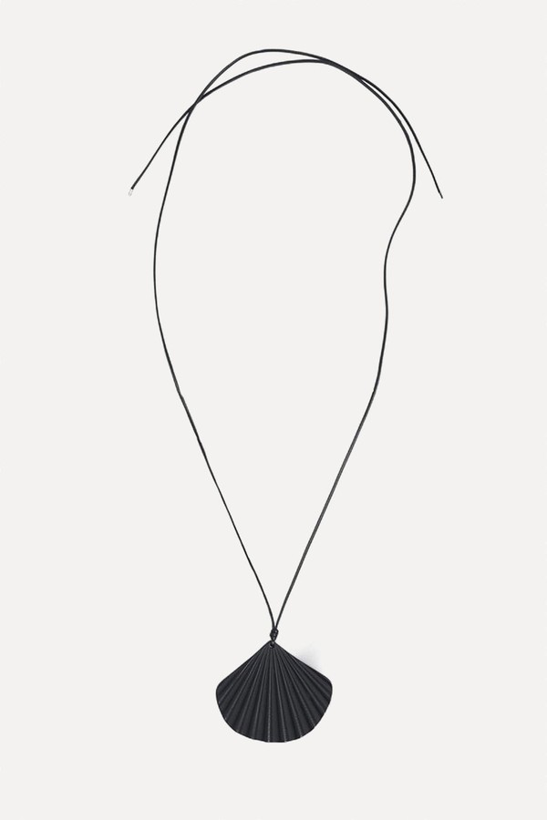 Shell Pendant Necklace