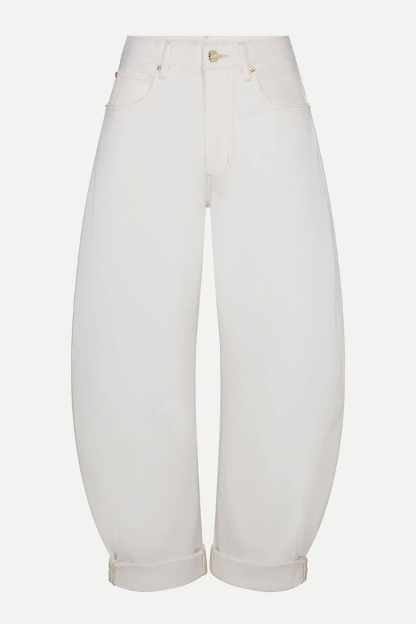 3 Cool Ways To Wear A Cape