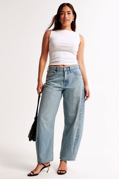 Curve Love Mid Rise Barrel Jeans from Abercrombie & Fitch