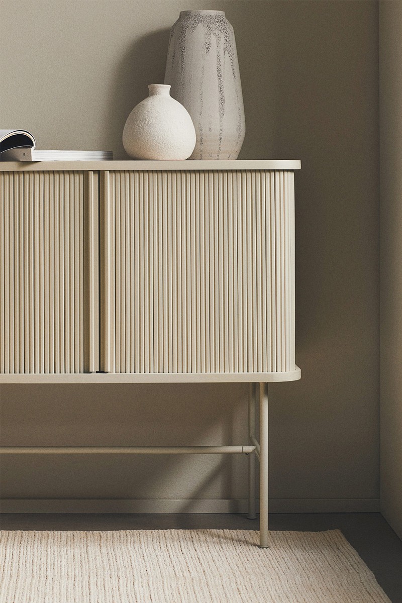 Jalousie-Door Cabinet