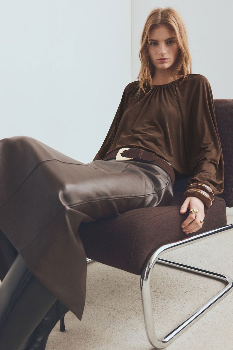 Fine-Knit Ruched Blouse