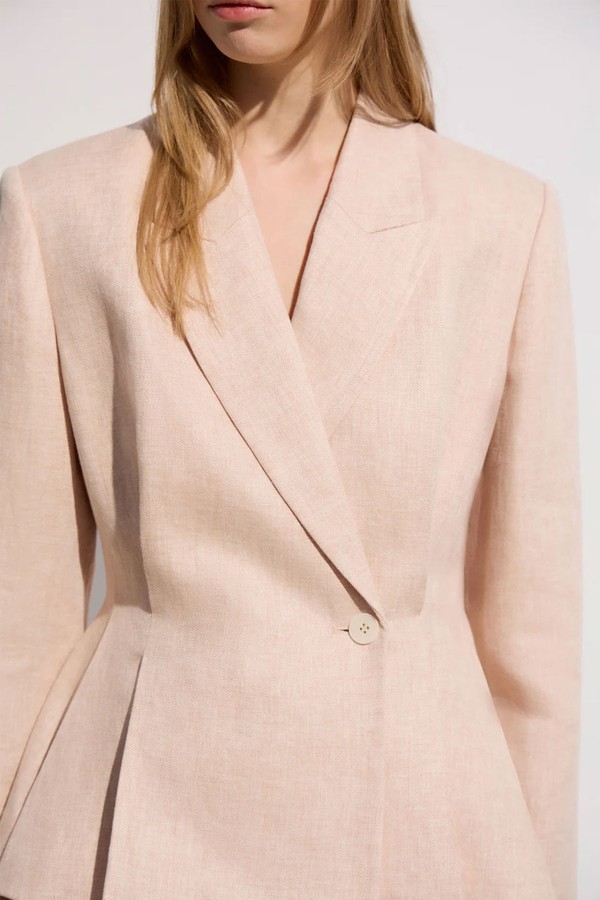 Fitted Linen Blazer from Limé