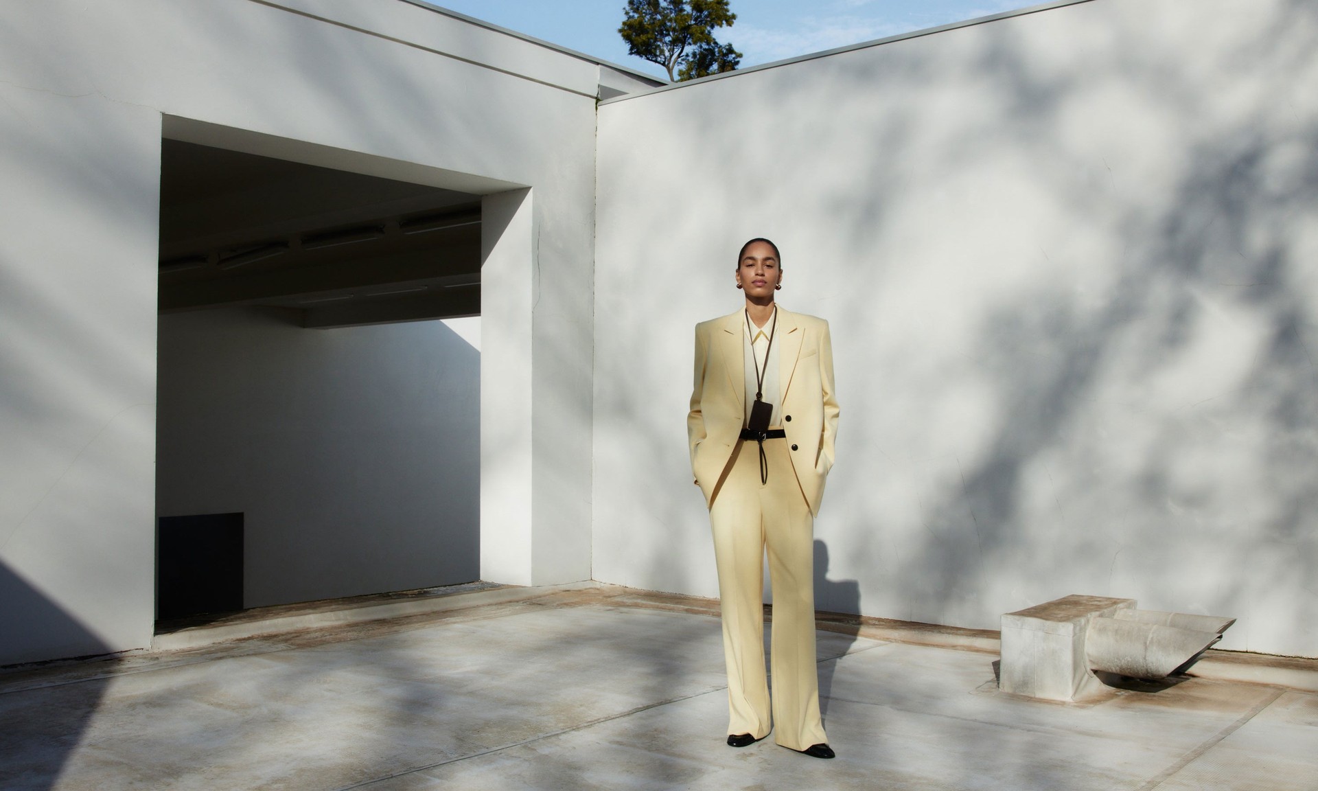 Straight Single-Breasted Blazer