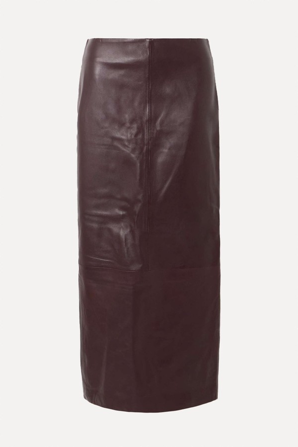 3 Cool Ways To Wear A Cape