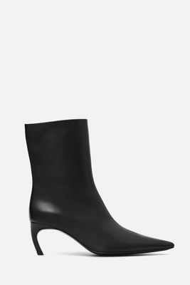Pointed Kitten-Heel Leather Boots