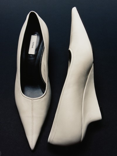 The Round Up: Wedge Mules