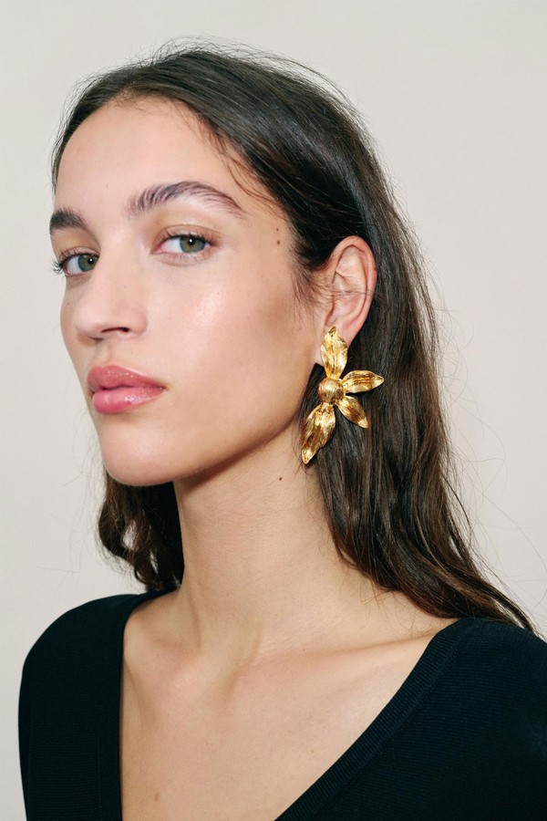 Fan Flower Earrings from Zara