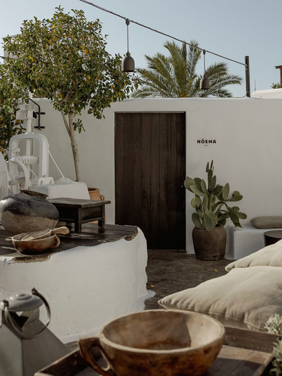 A Stylish Content Creator’s Guide To Mykonos