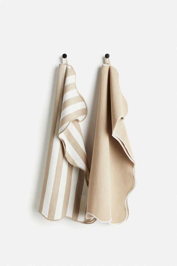 2-Pack Scallop-Edged Tea Towels