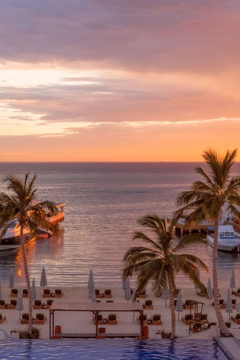 OIA Beach Resort