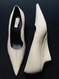 The Round Up: Wedge Mules