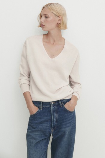 100% Cashmere V-Neck Sweater from Massimo Dutti