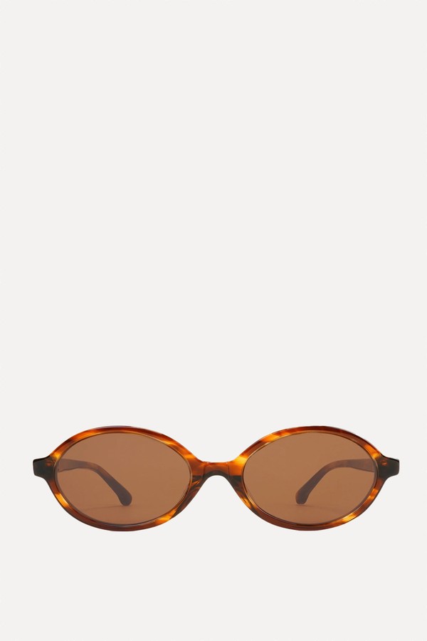 3 Cool Ways To Wear A Cape