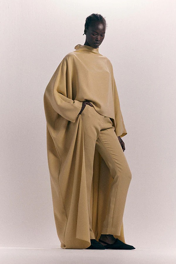 Lily Drop Hem Bisht