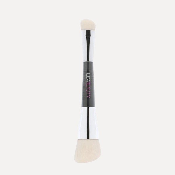 Sculpt & Shade Brush from Huda Beauty