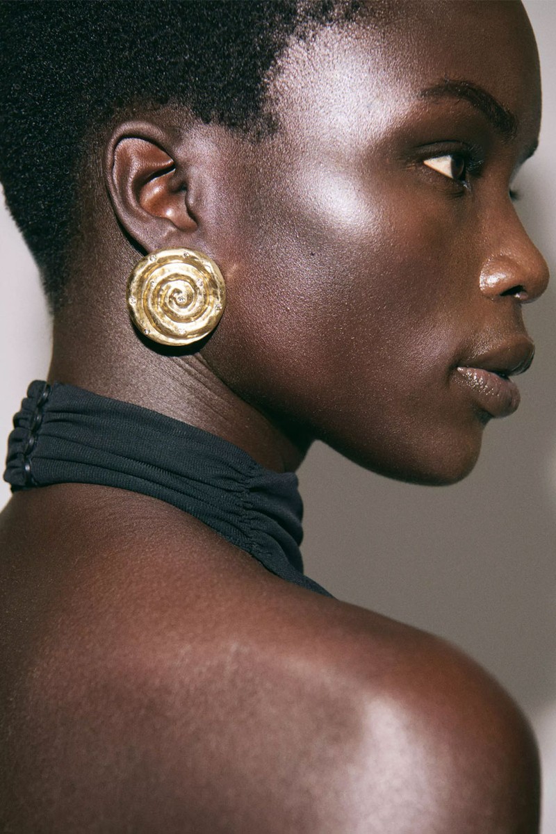 Spiral Crystal Earring from Mango