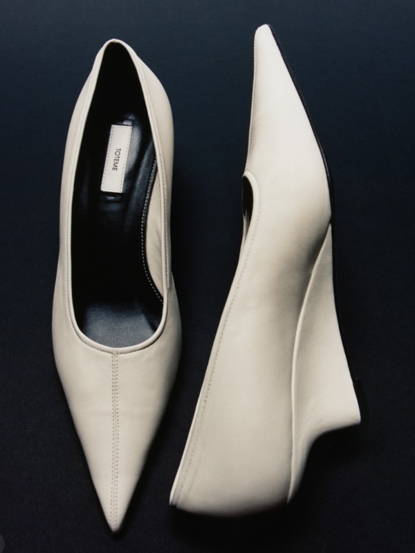 The Round Up: Wedge Mules