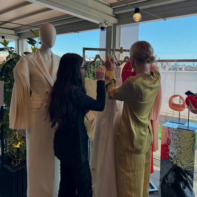 This morning, the team attended a breakfast at Harrods to celebrate the winners of @fashiontrustarab